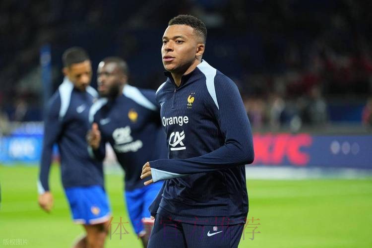 队报：姆巴佩包机花10万欧　排放25吨二氧化碳